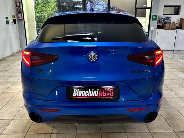 Auto - Alfa romeo stelvio 2.0 turbo 280 cv at8 q4 veloce