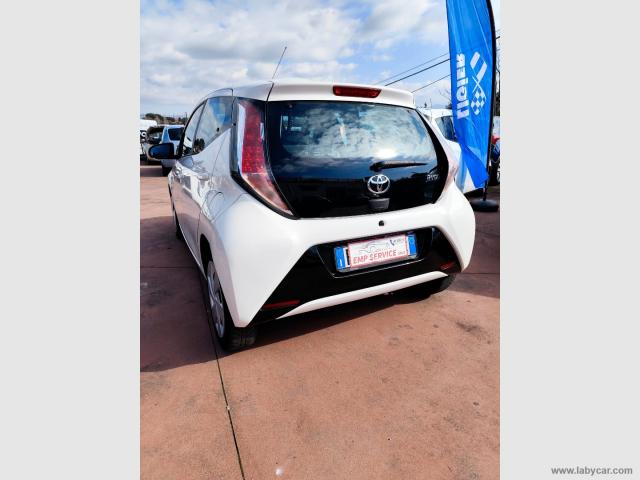 Auto - Toyota aygo 1.0 vvt-i 69 cv 5p. x-play