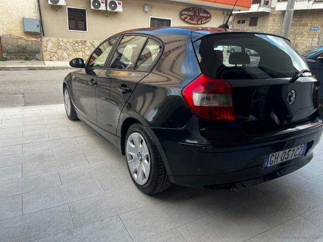 Auto - Bmw 118d 5p. futura