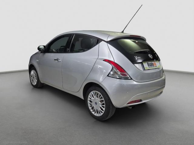 Auto - Lancia ypsilon 1.2 69 cv 5p. gpl silver