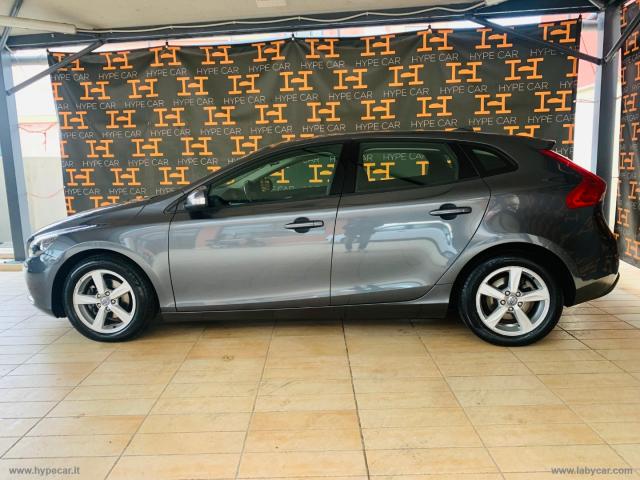 Auto - Volvo v40 d2 1.6 momentum