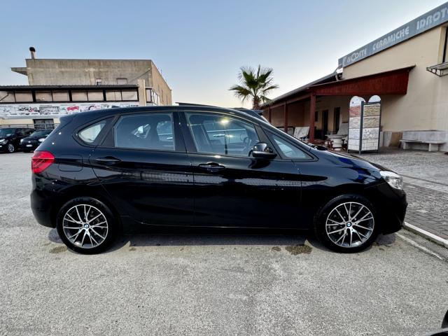 Auto - Bmw 218d active tourer sport