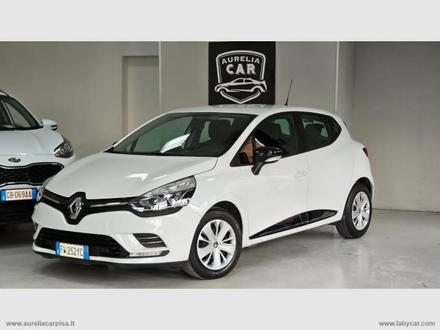 Renault clio dci 8v 75cv 5p. moschino zen