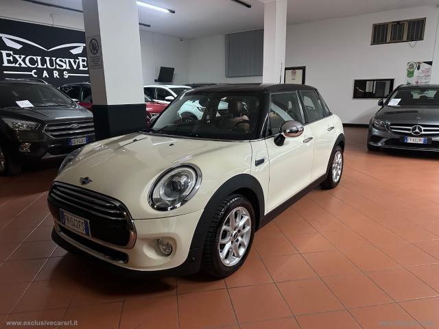 Mini mini cooper d 5 porte