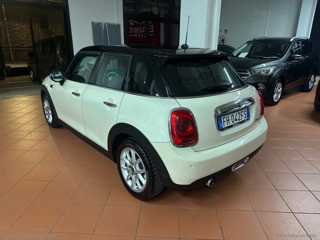 Auto - Mini mini cooper d 5 porte