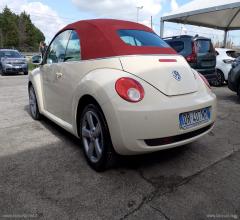 Auto - Volkswagen new beetle 1.6 gpl cabrio