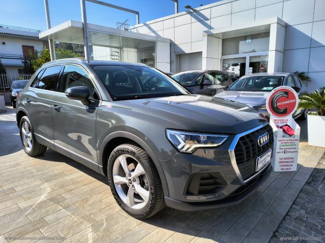 Audi q3 35 tdi s tronic business