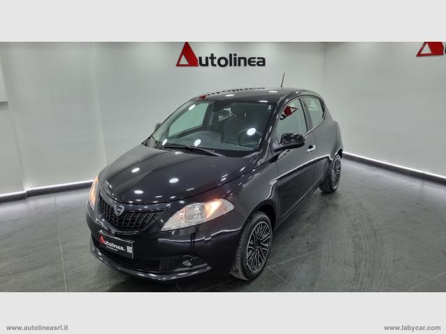 Auto - Lancia ypsilon 1.0 firefly 5p.s&s hybrid silver