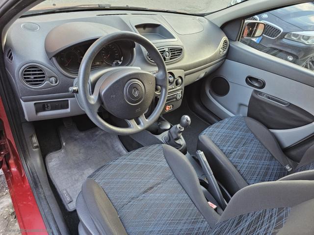 Auto - Renault clio 1.2 5p. confort