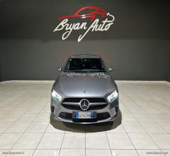 Auto - Mercedes-benz a 180 d automatic 4p. premium