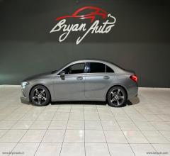 Auto - Mercedes-benz a 180 d automatic 4p. premium