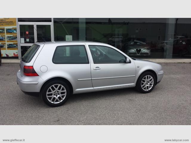 Auto - Volkswagen golf 1.6 16v 3p. highline neo-patentato