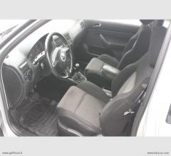 Auto - Volkswagen golf 1.6 16v 3p. highline neo-patentato