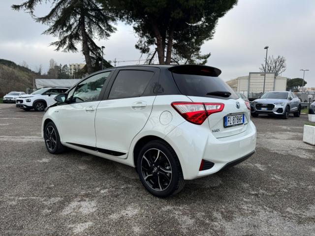 Auto - Toyota yaris 1.5 hybrid 5p. trend white ed.