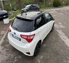 Auto - Toyota yaris 1.5 hybrid 5p. trend white ed.