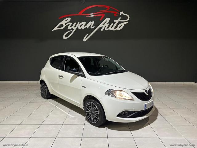 Auto - Lancia ypsilon 1.0 firefly 5p.s&s hyb. eco gold