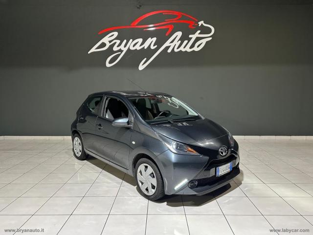 Auto - Toyota aygo 1.0 vvt-i 69 cv 5p. x-black tss