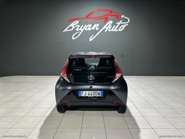 Auto - Toyota aygo 1.0 vvt-i 69 cv 5p. x-black tss