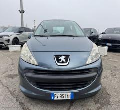 Peugeot 207 1.4 8v 75cv 5p. one line