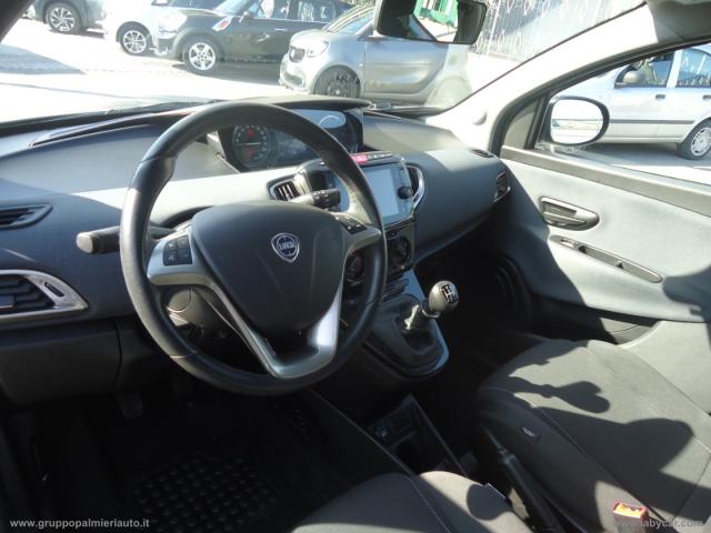 Auto - Lancia ypsilon 1.0 firefly 5p.s&s hyb. eco gold