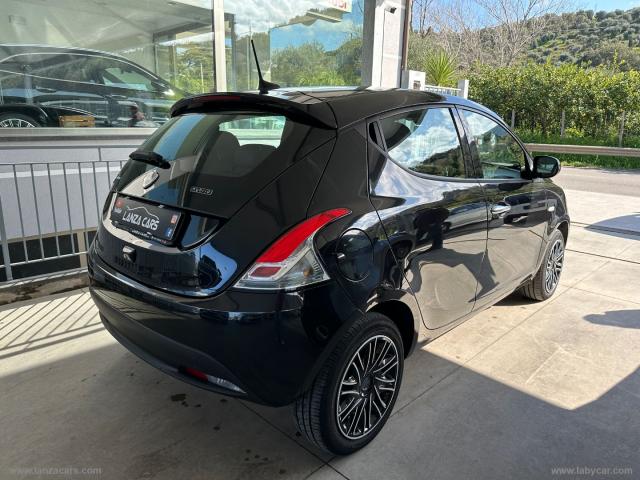 Auto - Lancia ypsilon 1.0 firefly 5p.s&s hybryd gold