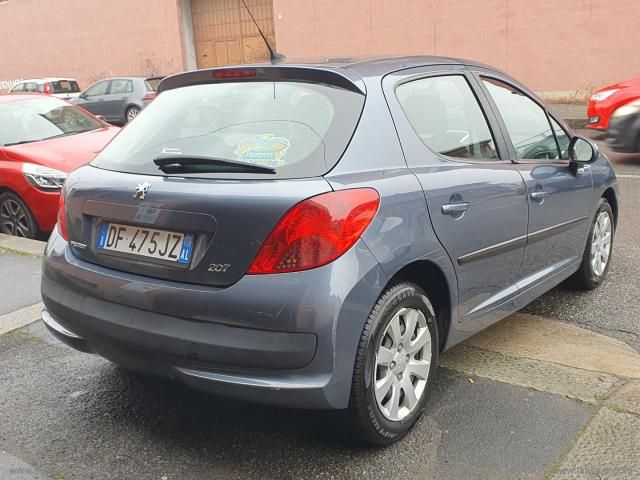 Auto - Peugeot 207 1.4 hdi 70 cv 5p.