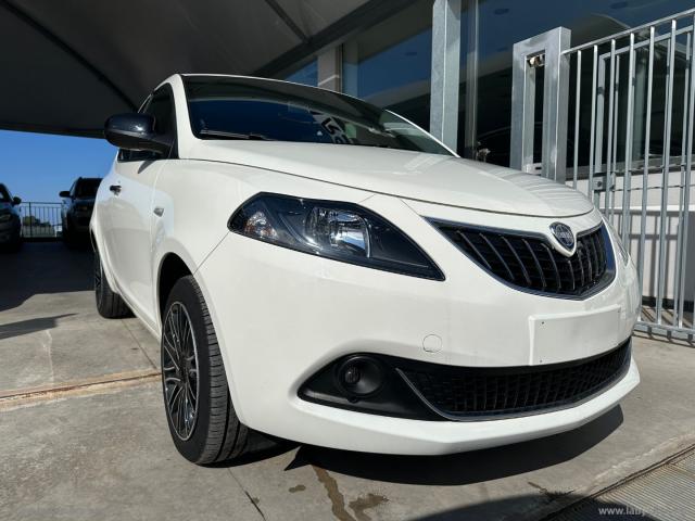 Lancia ypsilon 1.0 firefly 5p.s&s hybryd gold