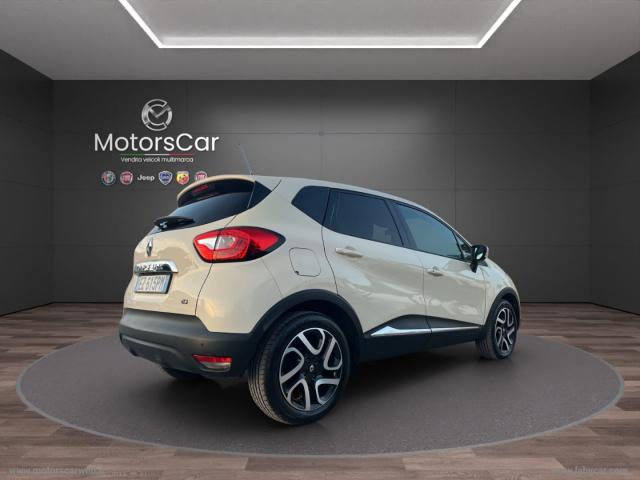 Auto - Renault captur 1.5 dci 8v 90 cv s&s ener. r-link