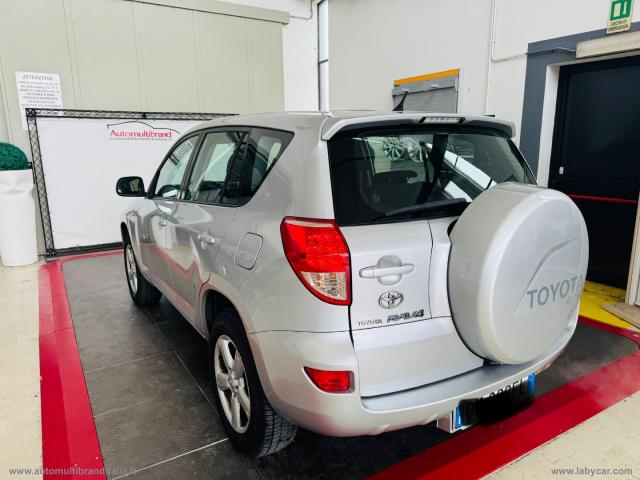 Auto - Toyota rav4 2.2 d-4d 136 cv luxury