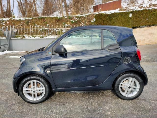 Auto - Smart fortwo eq pure