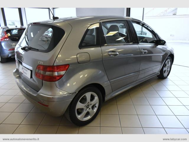 Auto - Mercedes-benz b 200 cdi sport