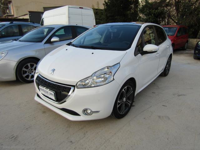 Peugeot 208 1.4 vti 95 cv 5p. allure