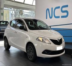 Auto - Lancia ypsilon 1.0 firefly 5p.s&s hyb. eco gold