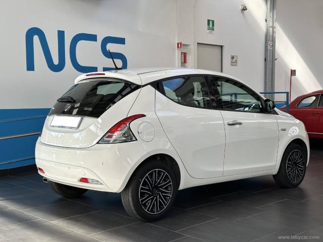 Auto - Lancia ypsilon 1.0 firefly 5p.s&s hyb. eco gold