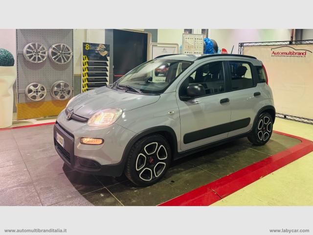 Fiat panda 1.0 firefly s&s hybrid sport