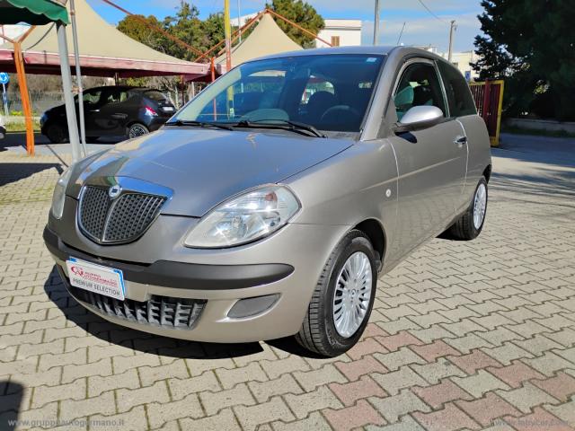 Lancia ypsilon 1.2 oro