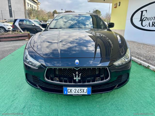 Auto - Maserati ghibli v6 diesel 275 cv