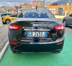 Auto - Maserati ghibli v6 diesel 275 cv