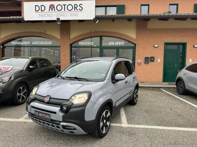 Fiat panda 1.0 firefly s&s hybrid city cross