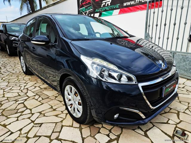 Auto - Peugeot 208 puretech 82 5p. gpl allure