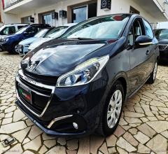 Auto - Peugeot 208 puretech 82 5p. gpl allure