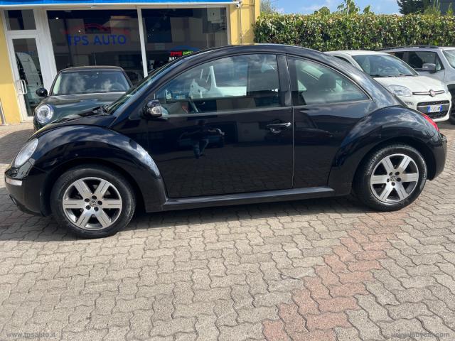 Auto - Volkswagen new beetle 1.6