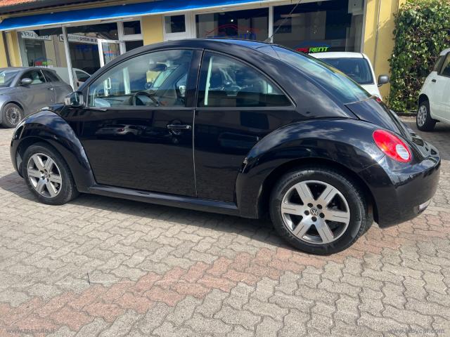 Auto - Volkswagen new beetle 1.6