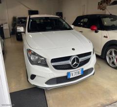 Auto - Mercedes-benz cla 200 sport