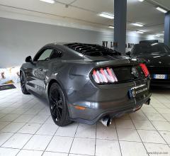 Auto - Ford mustang fastback 2.3 ecoboost