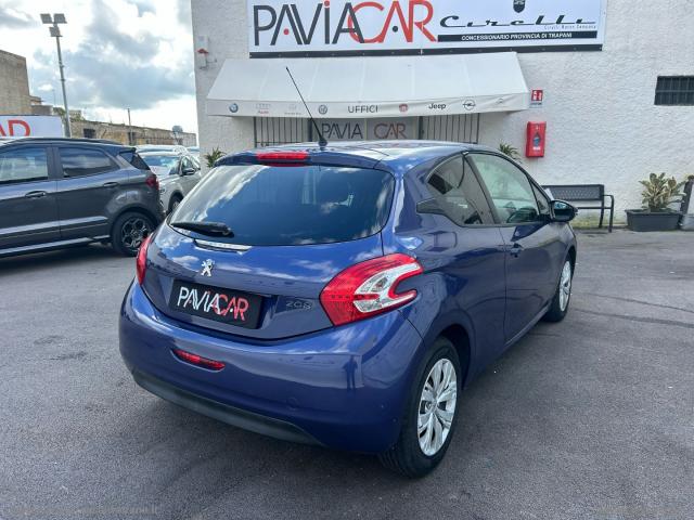 Auto - Peugeot 208 1.4 vti 95 cv 3p. gpl allure