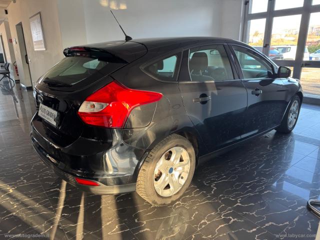 Auto - Ford focus 1.6 120 cv gpl