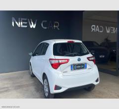 Auto - Toyota yaris 1.5 hybrid 5p. business