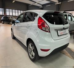 Auto - Ford fiesta 1.4 5p. bz.- gpl titanium