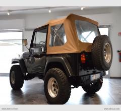 Auto - Jeep wrangler 4.0 hard top laredo